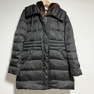 Laundry by Shelli Segal Black Down Puffer Jacket with Faux Fur Trim – Size M